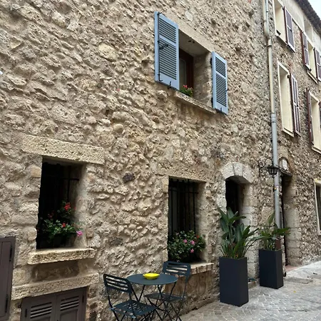 Apartment La Pablita, Vieil Antibes, Remparts *