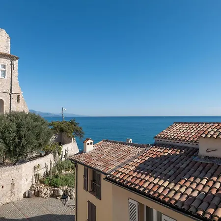 La Pablita, Vieil Antibes, Remparts * Antibes