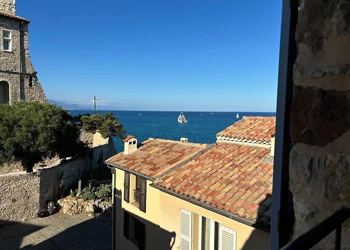 Appartement La Pablita By Evasion Riviera, Vieil Antibes, Remparts *