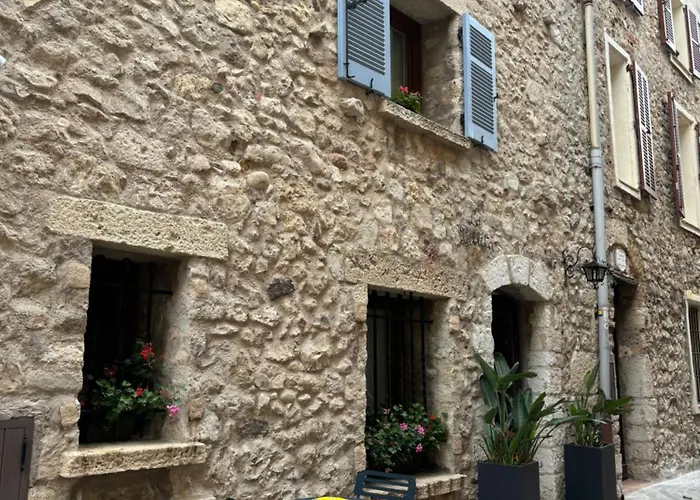 Apartment La Pablita By Evasion Riviera, Vieil Antibes, Remparts *