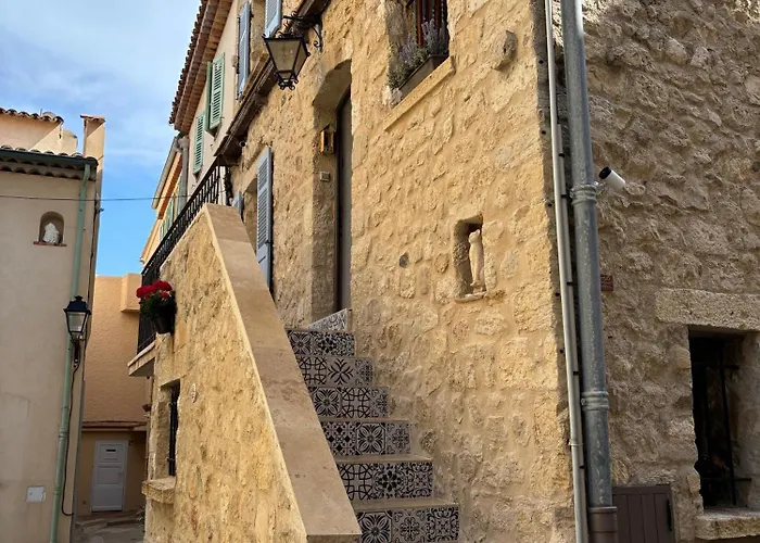 Apartment La Pablita By Evasion Riviera, Vieil Antibes, Remparts Antibes