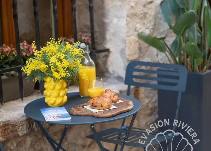 Appartement La Pablita By Evasion Riviera, Vieil Antibes, Remparts *